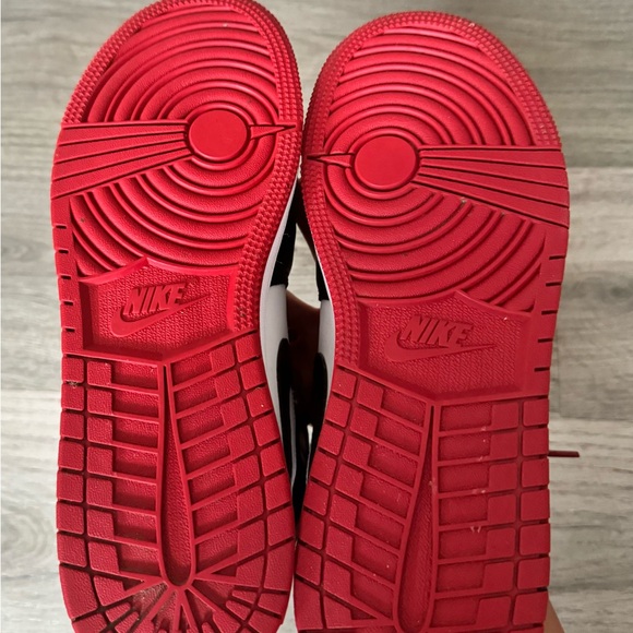 Air Jordan Mid 1 - Picture 12 of 16